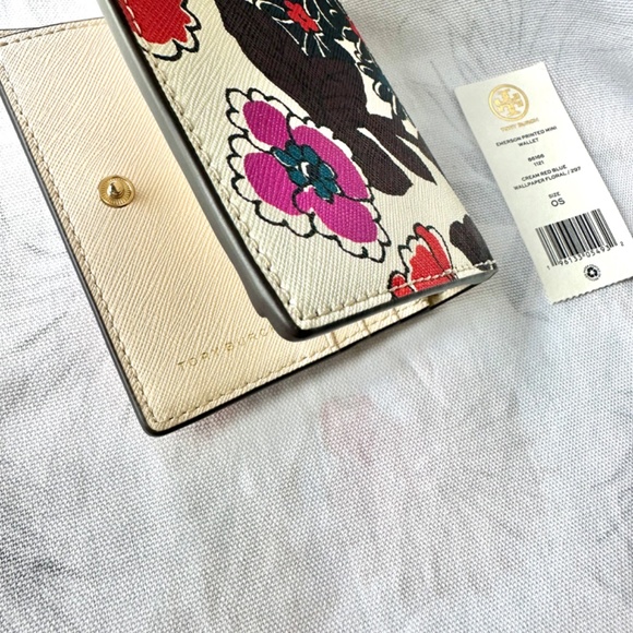 Tory Burch Mini Wallet - Picture 3 of 9